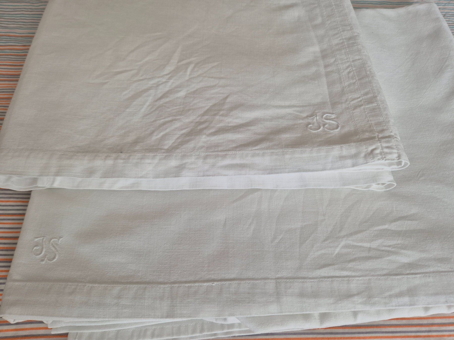 Biancheria da letto: Vintage 2 Leintücher weiss, Monogramm J.S. – Usato da Bern venduto da aronari