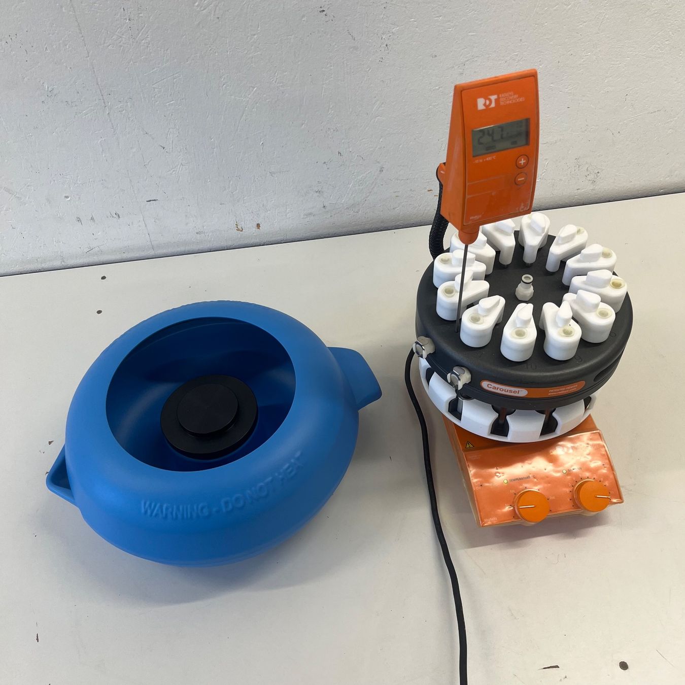 Accessori da laboratorio: Radleys Carousel 12 Set, 12-Fach Parallelsynthese – Usato da Niederdorf venduto da LeptonAG_Labor 9