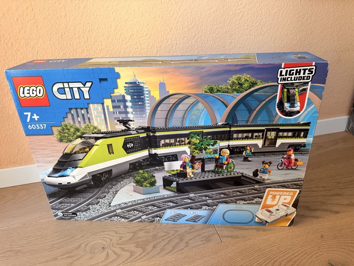Lego Kit di costruzioni: LEGO City 60337 Zug mit Lichtern,  – Nuovo e nell'imballaggio originale da Zürich venduto da Maxim1981