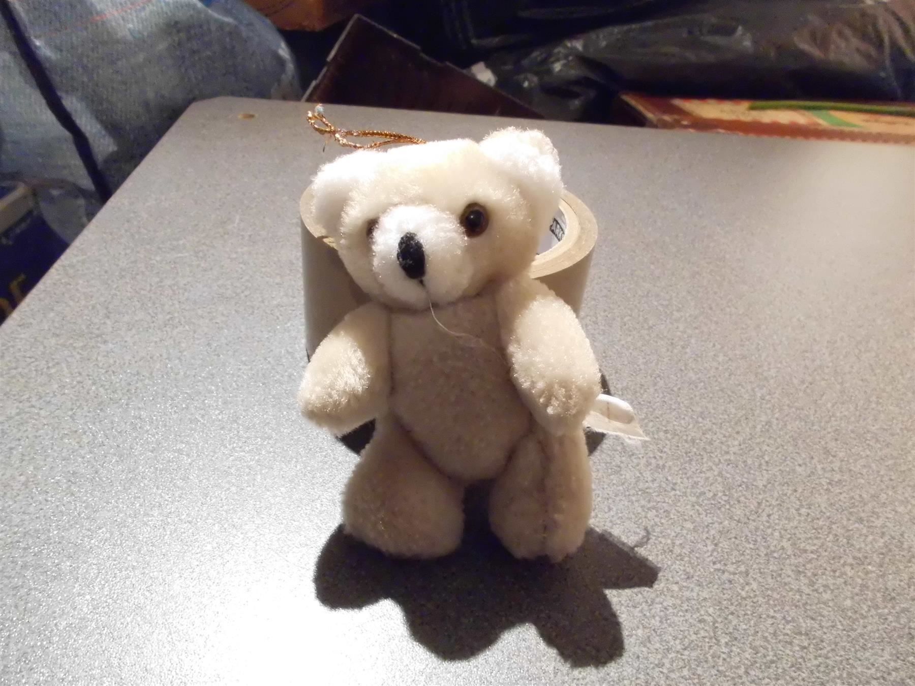 Spielzeuge: Teddy Bär hell mit Aufhänger – Gebraucht aus Zürich von abraxas1291