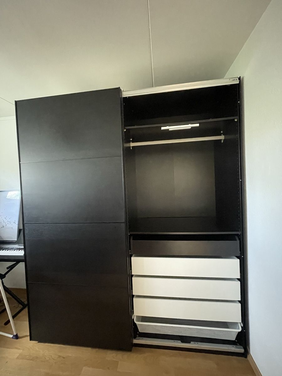 Ikea Armadi: Armoire IKEA PAX/MEHAMN noire – Usato da Meyrin venduto da jul_w7p9 3