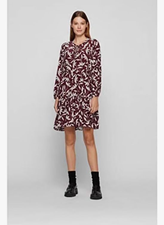 Robe neuve Hugo Boss (Neu (gemäss Beschreibung)) in Chêne-Bourg für CHF ...