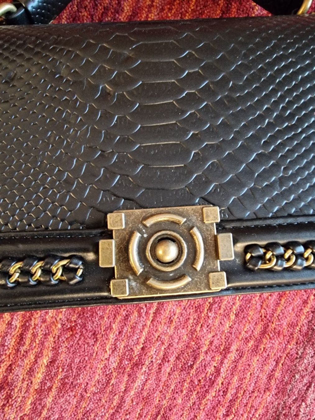 Taschen für Damen: Sac imitation cuir croco noir – Gebraucht aus Veyrier von Leilazizou 2
