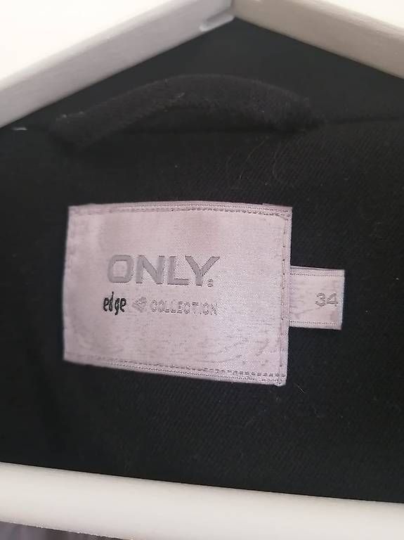 Only Vestes: Kurzer Blazer Only Grösse 34 – D'occasion à Niedergösgen par lil_s6k8 2