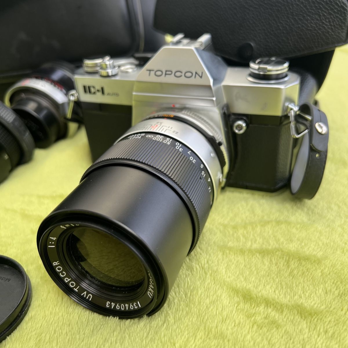 Topcon Fotocamera: Topcon IC-1 Kamera mit 3 Objektive und Tasche – Usato da Unterkulm venduto da Sita013 1