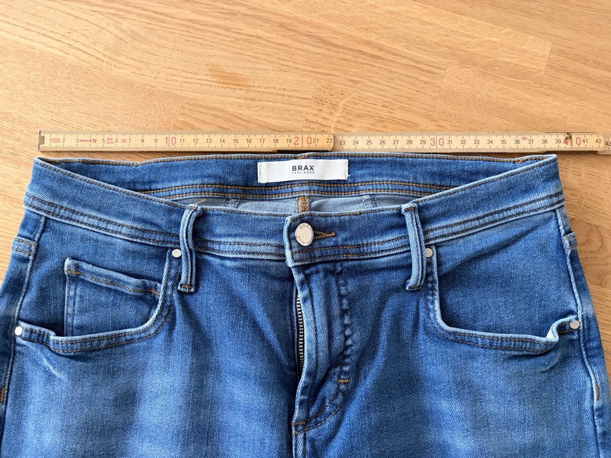 Brax Jeans: Brax Jeans Damen Hose  – D'occasion à Kriens par Humerus3 4