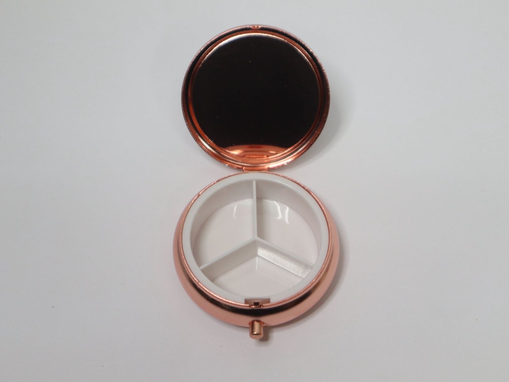 Sonstige Kosmetik & Pflege: Metall Pillendose Oldsmobile Service neu – Neu (gemäss Beschreibung) aus Eschenbach SG von Astalavista 1
