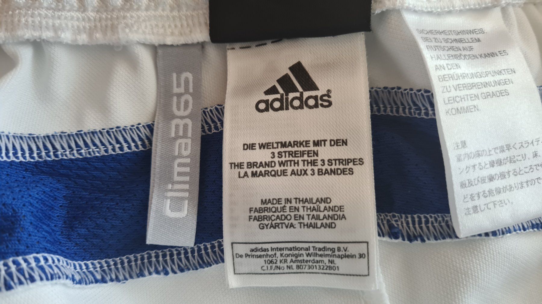 Adidas Pantaloni: adidas Sporthose extra Grosse Grösse XLT – Usato da Zürich venduto da Agios 4