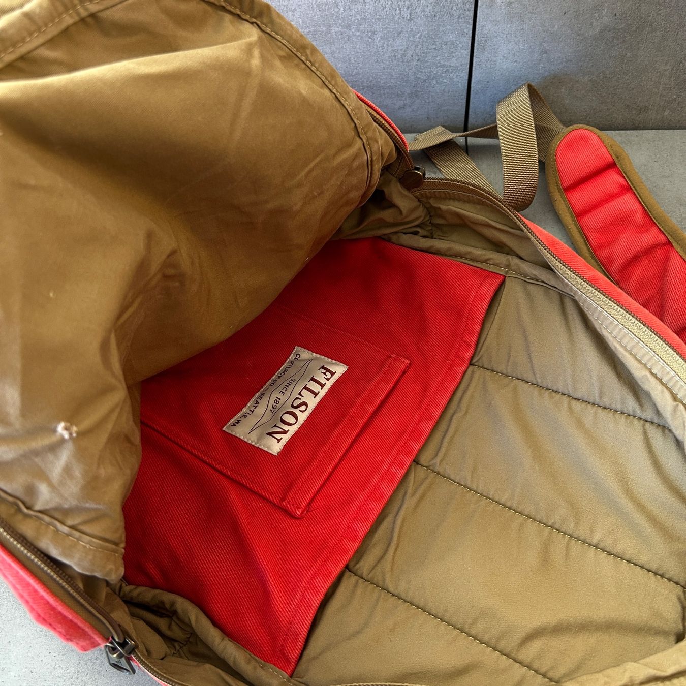 Zaini: 2000s Filson Burnt Orange Canvas Backpack – Usato da Bern venduto da shoprestoredvintage 6
