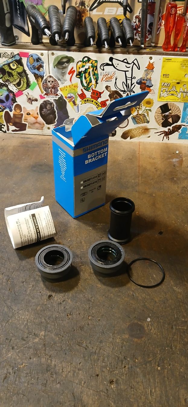 Shimano Pezzi di ricambio: Shimano MTB tretlager pres-fit – Nuovo e nell'imballaggio originale da Adliswil venduto da trujillo01 3