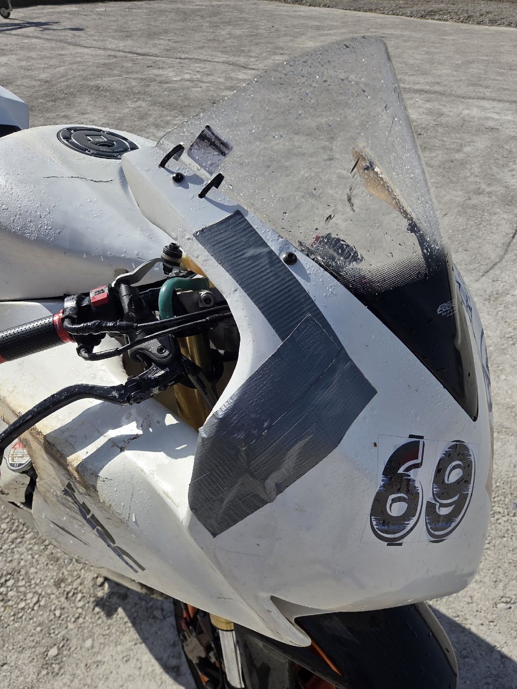 Honda Strada: Honda CBR1000RA Fireblade SC59 – Usato da St.Gallenkappel venduto da Torom 7