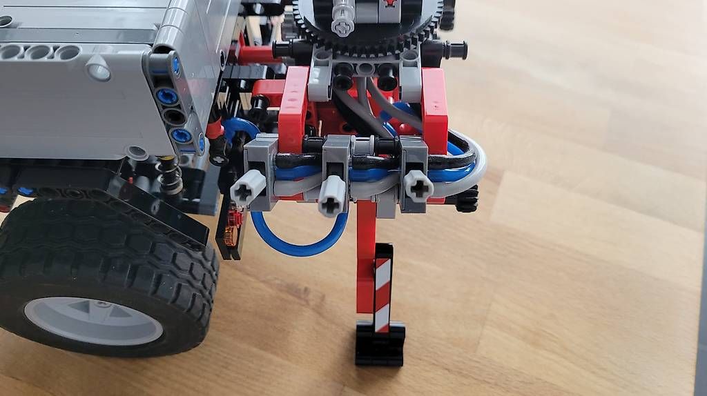 Lego Jeux de construction: Unimog 8110 – D'occasion à Olten par Einwegparadies 4