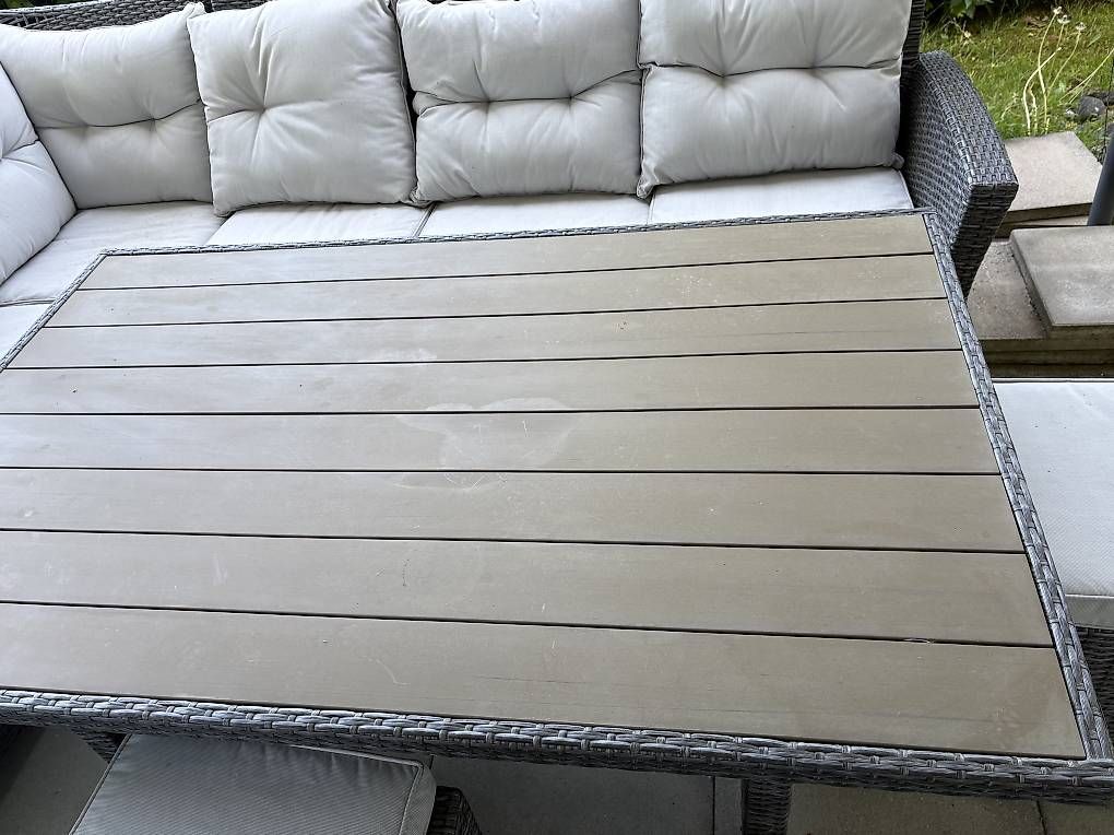 Set di tavolo e panche: Sitzlounge 7-teilig – Usato da Herisau venduto da jan_j5pv 4