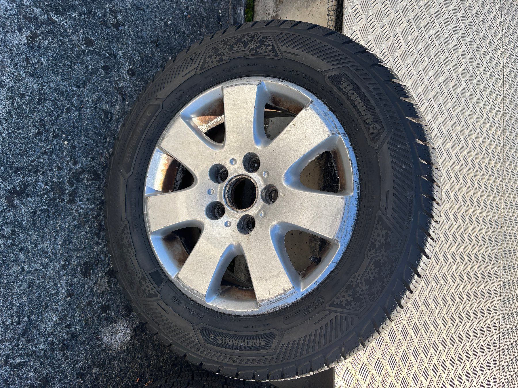 Volkswagen Jantes: VW T5 Alufelgen – D'occasion à Gams par mir_n5kk 3