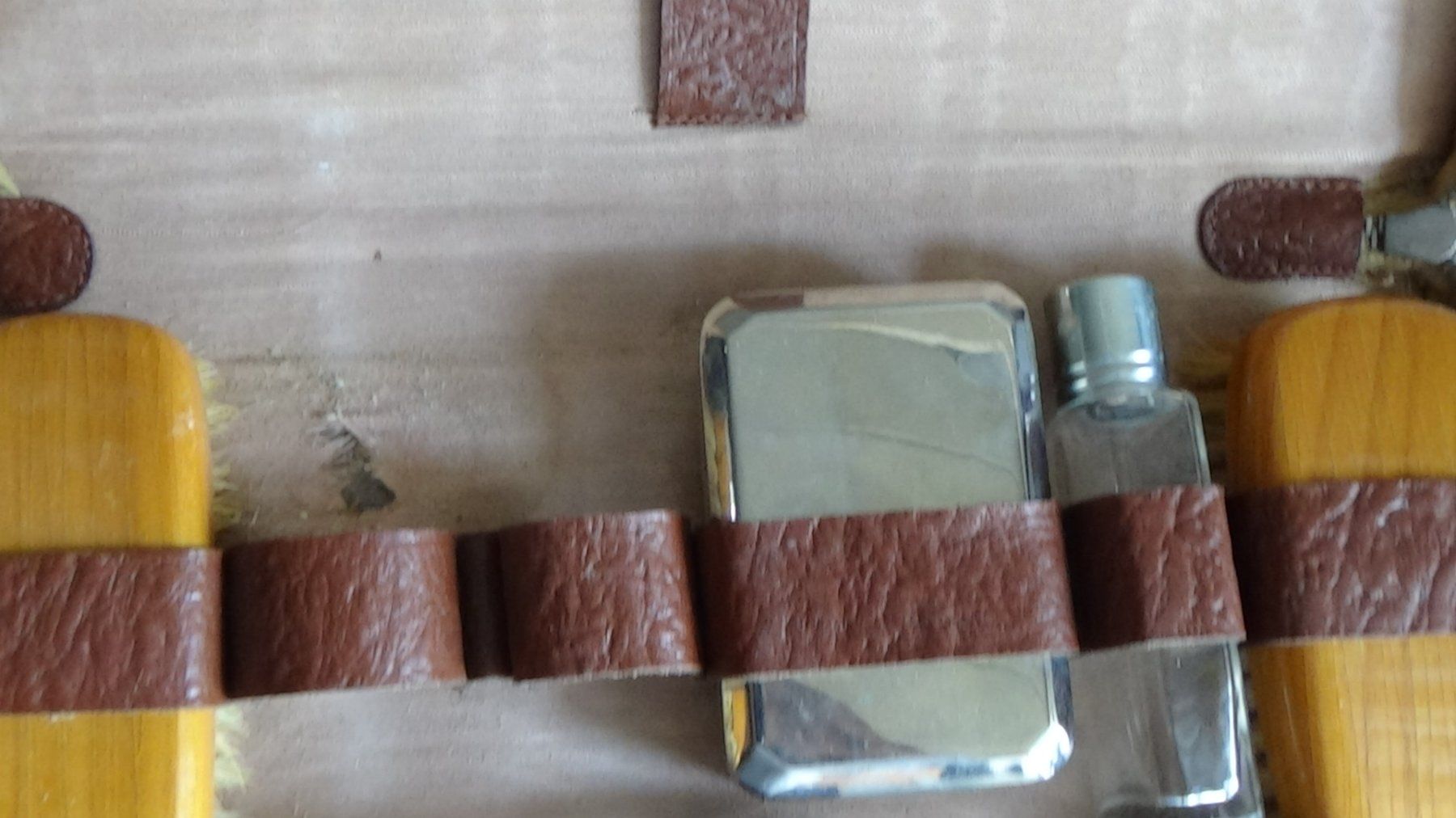 Custodie per cosmetici: Antikes Necessaire für den Herren – Usato da Wiedlisbach venduto da Bobesch10 3