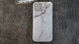 Coque d’iPhone 12 marbrée blanche et noire