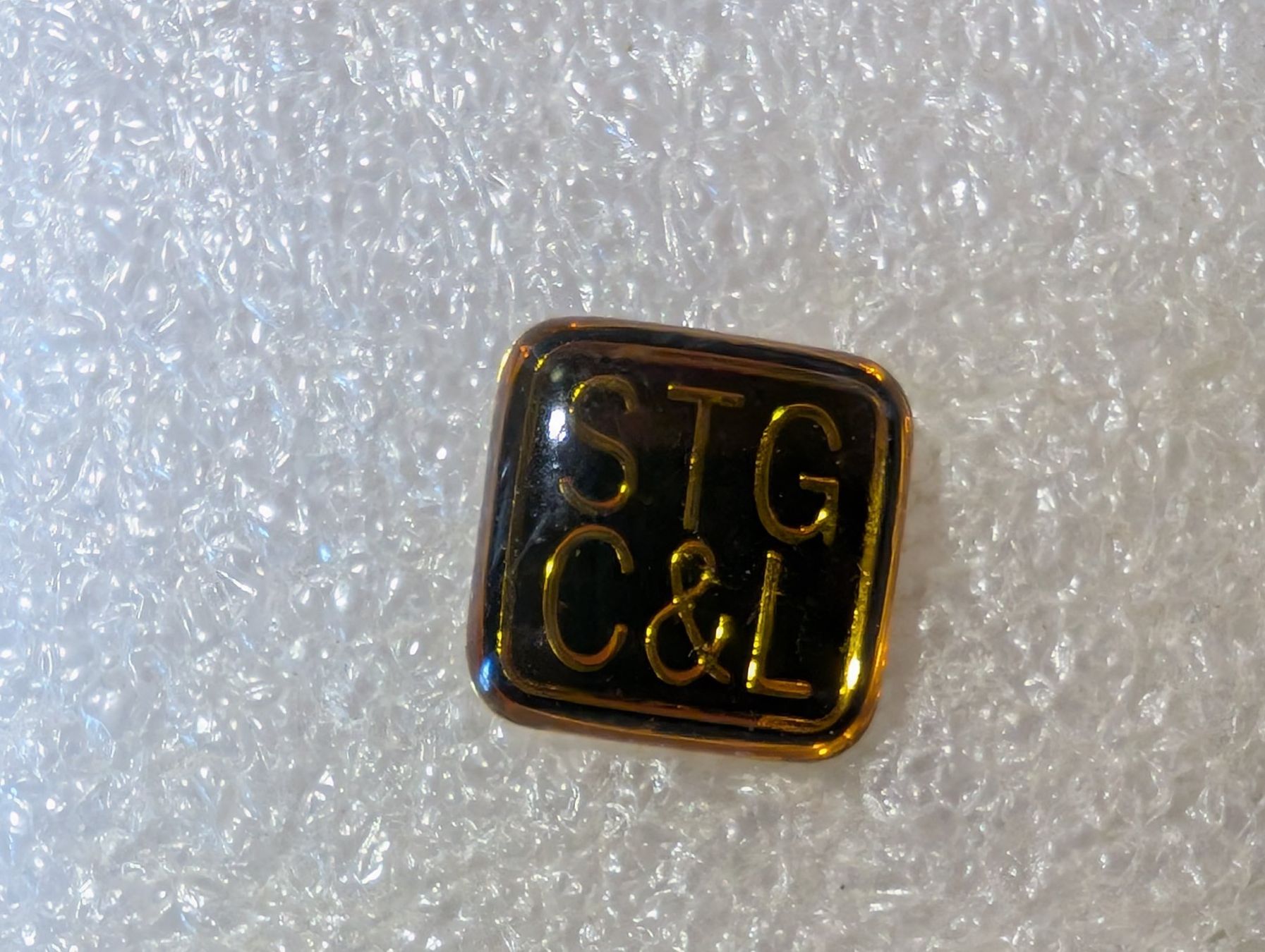 Placchette & Badge: Ansteckpin 182: STG C&L – Usato da Oppligen venduto da Pin-Fall-Shop