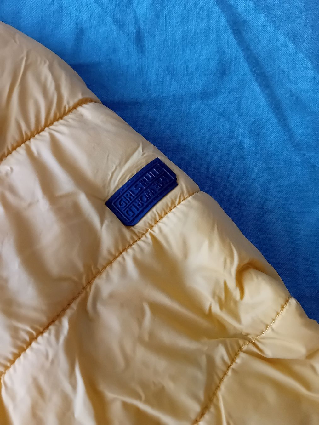 C&A Giacche & Cappotti: gelbe, leichte Steppjacke, Größe 152 cm – Usato da Romanshorn venduto da milenva 2