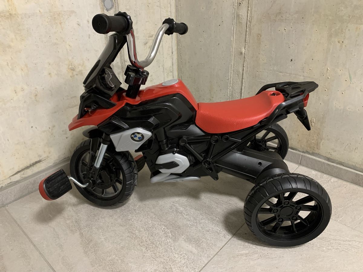 BMW Veicoli per bambini: Dreirad für Kinder BMW – Usato da Grüningen venduto da Matyi21