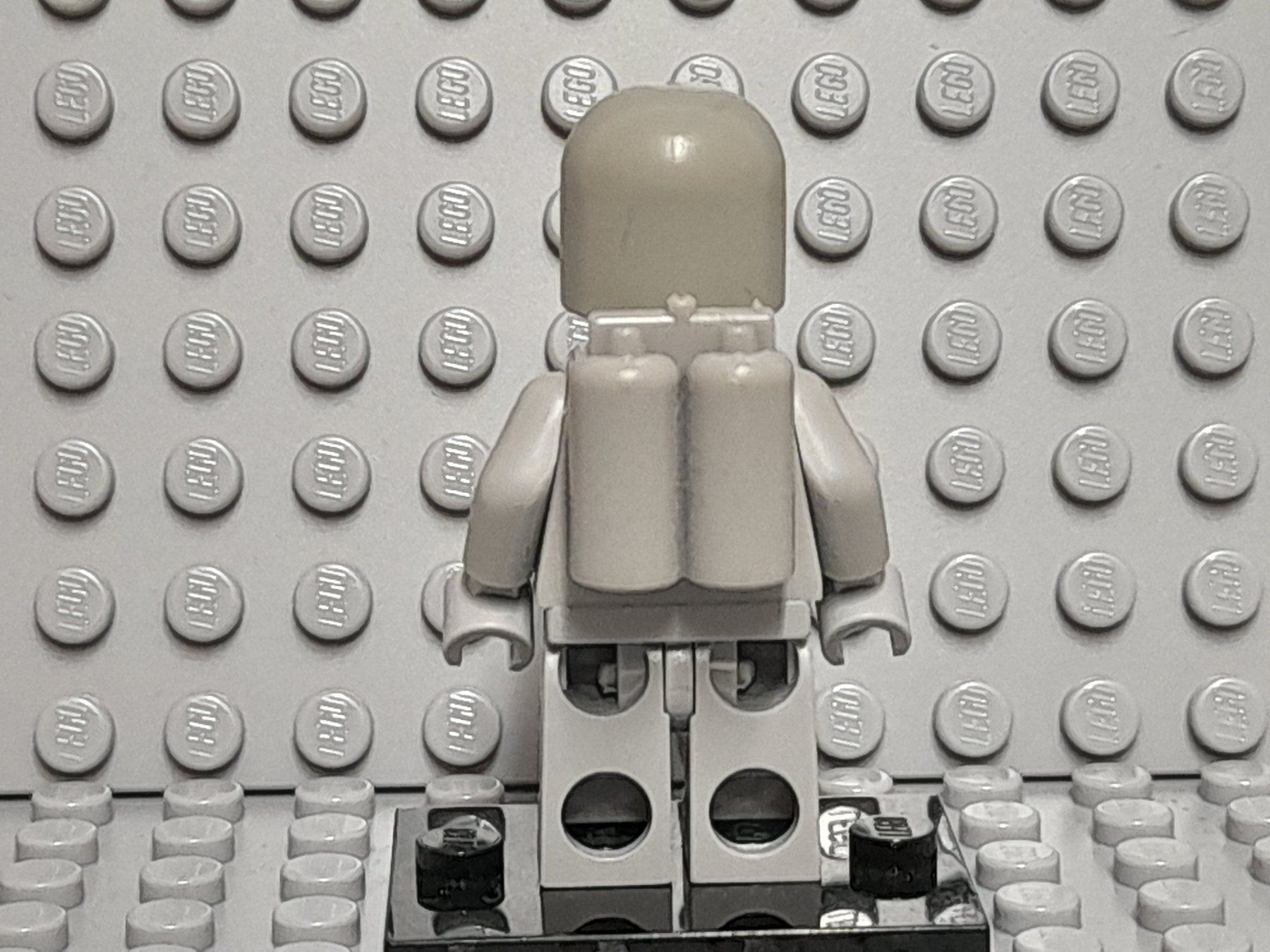 Lego Giocattoli: Lego Classic Space Minifigur hell grau mit Classic Helm – Usato da Derendingen venduto da Boeni80 2