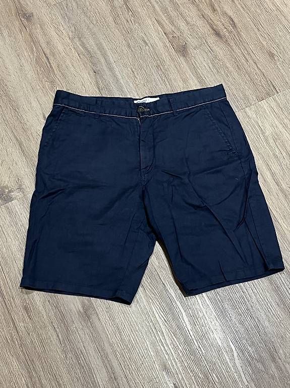 Pantaloni: Leinen Shorts Springfield  – Usato da Zürich venduto da BigRock89