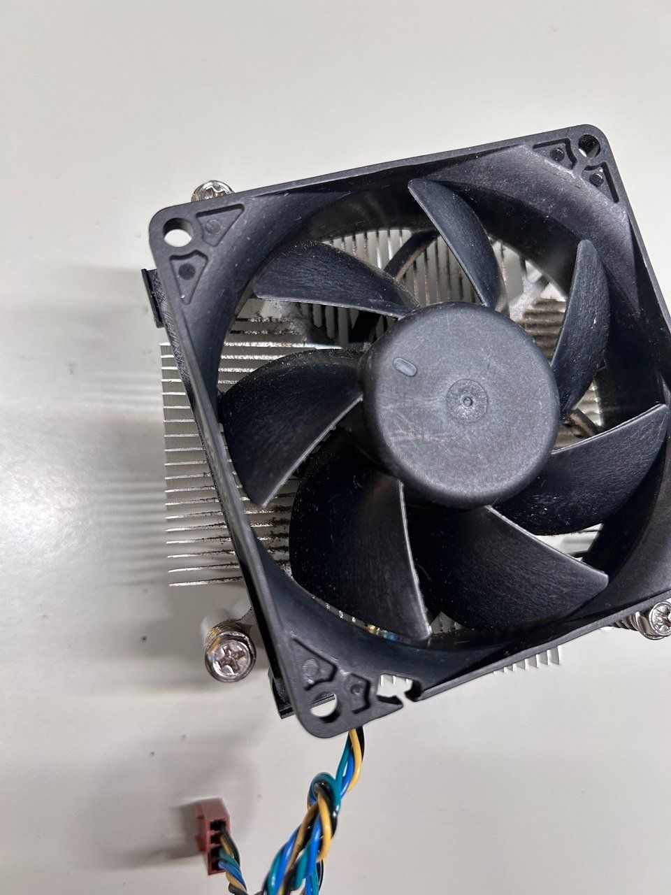 Componenti elettronici: Dissipatore con ventola per CPU – Usato da Giubiasco venduto da LorisVale 6
