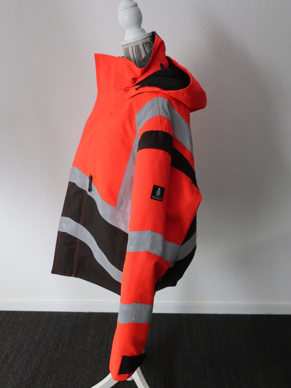 Jacken: MASCOT Workwear Warnschutzjacke – Gebraucht aus Volketswil von brockipfannenstil 1