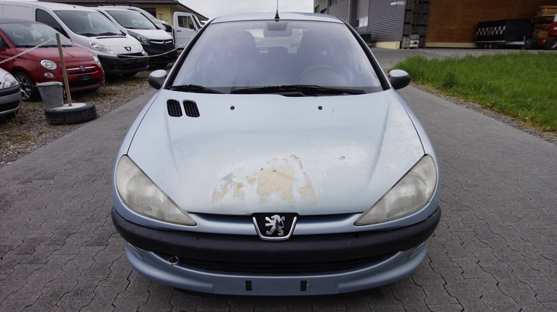 Peugeot Autos: Peugeot 206 mit 179'964 km ab nur CHF 1.- – Gebraucht aus Schongau von Autosalon_Zogu 4
