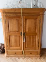 Antiker Kirschholz Schrank