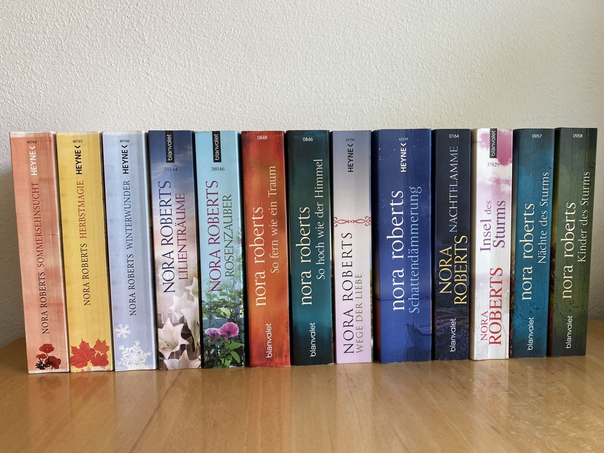 Bücher: 13 Bücher/Romane von Nora Roberts – Gebraucht aus Schwarzenburg von Michellu