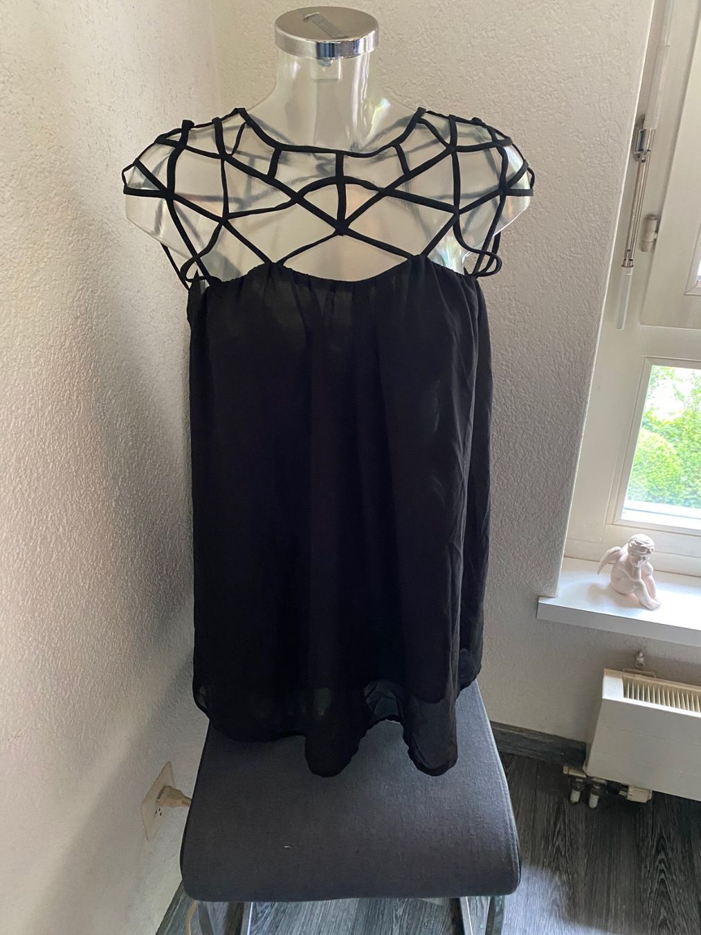 Top: Long-TOP schwarz Grösse S – Usato da Allenwinden venduto da Obalu