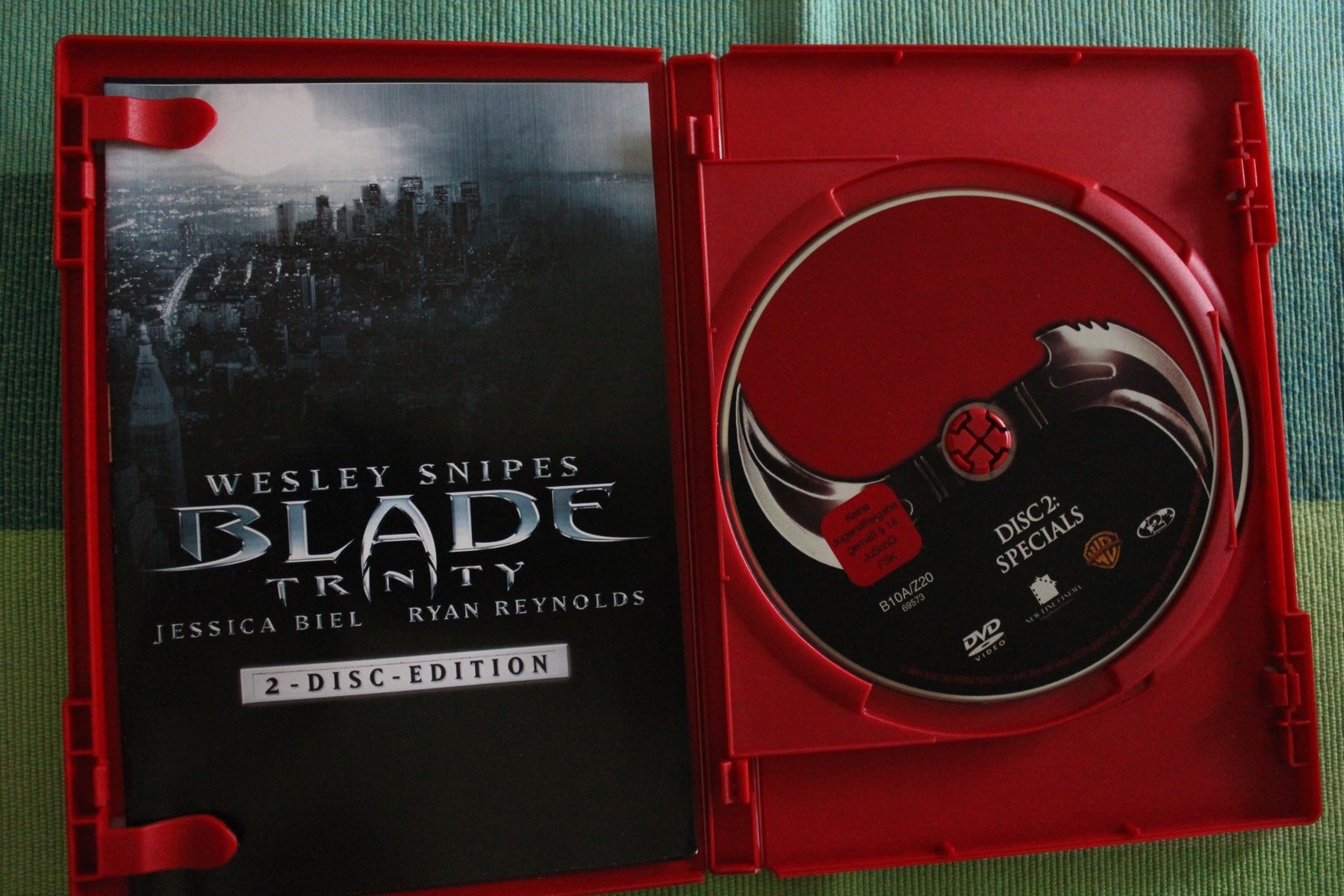 Alle DVDs: Blade Trinity DVD 2-Disc Edition mit Wesley Snipes(2335) – Gebraucht aus Geroldswil von Schlumpfine1973 1