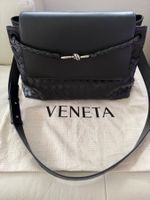 Bottega Veneta Andiamo Messenger (New in store 4980 CHF)