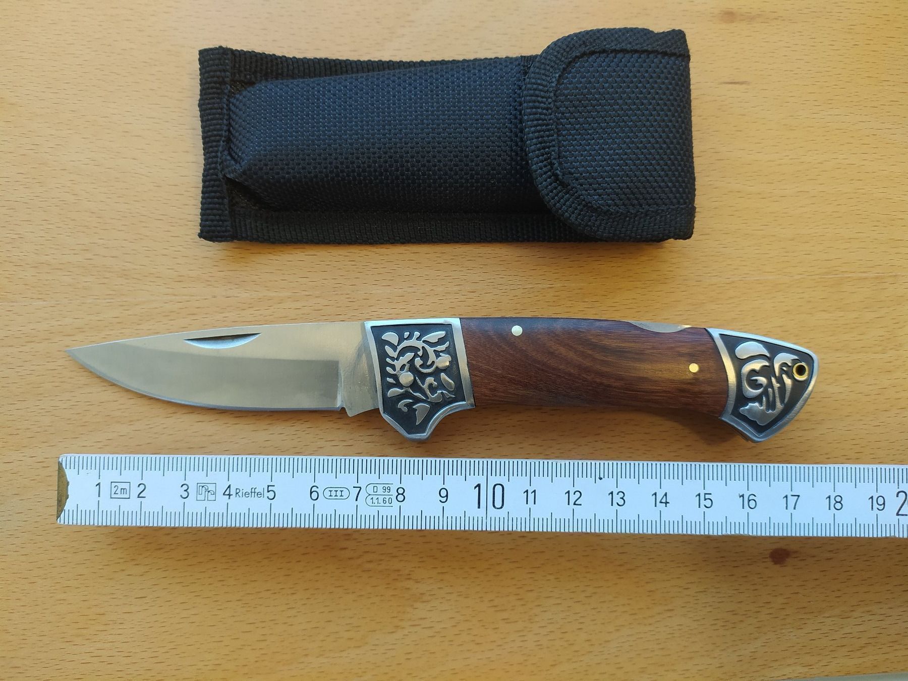 Accessori: Klassisches Jagdmesser mit Back-Lock und Stoffscheide – Nuovo (secondo la descrizione) da Tumegl/Tomils venduto da Steinschleuder-Shop 6