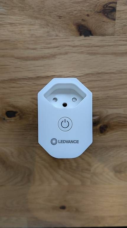 Spine: LEDVANCE Intelligente Steckdose – Usato da Lupsingen venduto da spam11 2