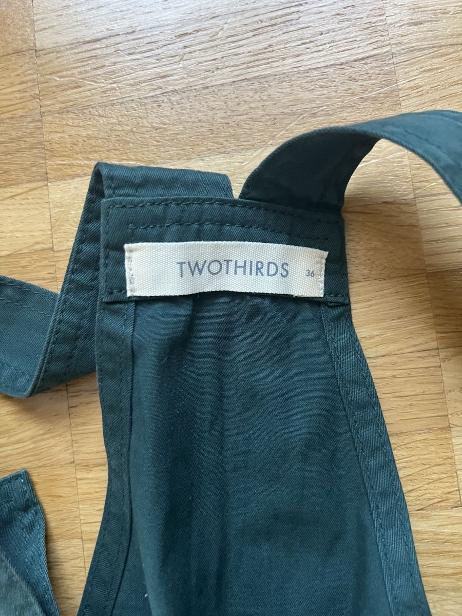 Twothirds Hosen: TWOTHIRDS Latzhose dunkelgrün 36 – Gebraucht aus Nottwil von Silke94 2