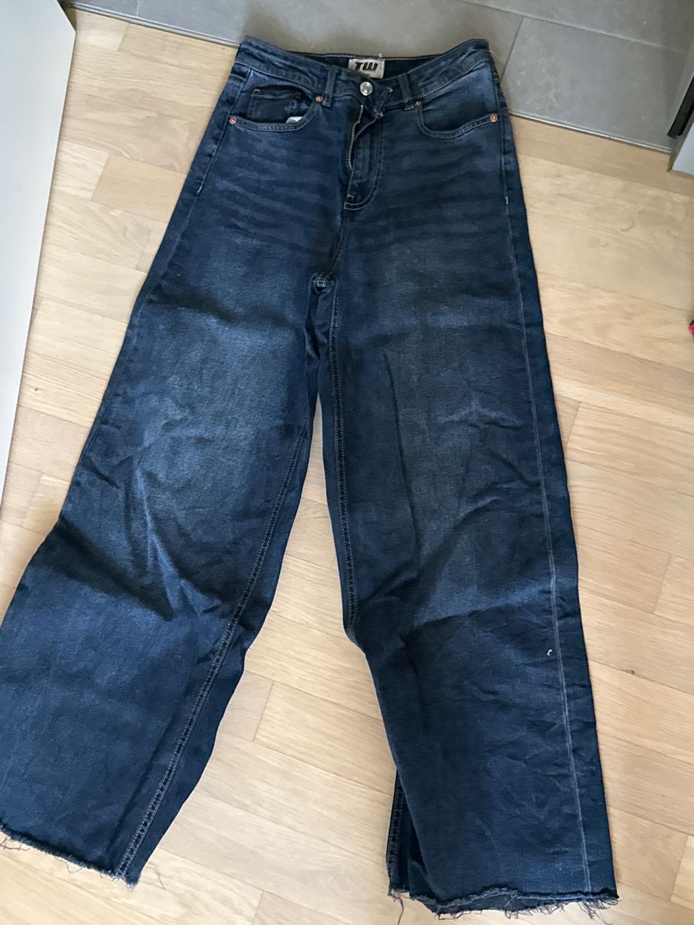 Pantaloni: moderne Damen Jeans  36, TW – Usato da Amriswil venduto da used2use