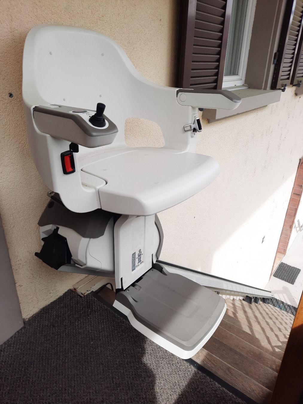 Scale: Treppenlift – Usato da Densbüren venduto da Husquarna 2