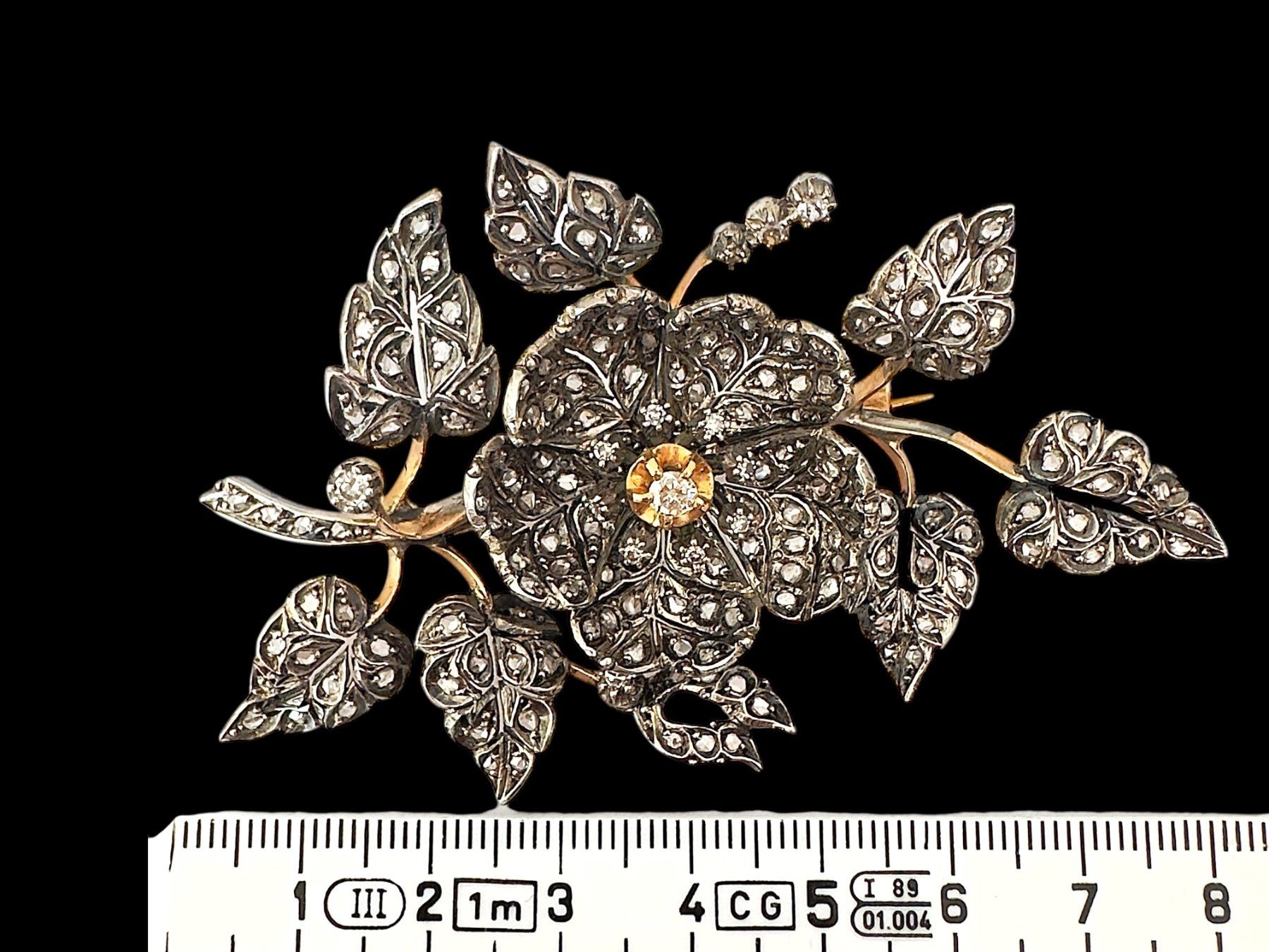 Broschen & Nadeln: Victorianische Diamant - Brosche, ca. 4.00 ct – Gebraucht aus Zuzwil SG von artimmo 5
