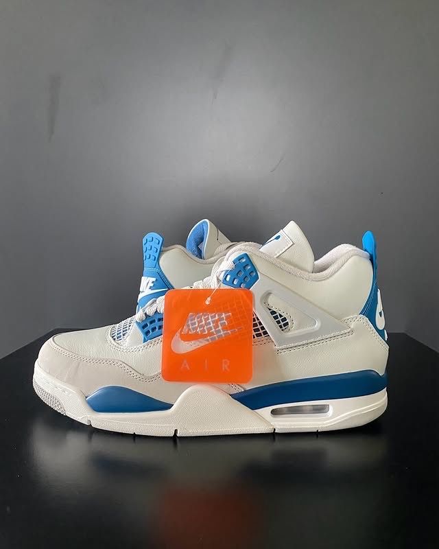 Jordan Scarpe da uomo: Jordan 4 Military Blue – Nuovo e nell'imballaggio originale da Cademario venduto da Clemverkauft