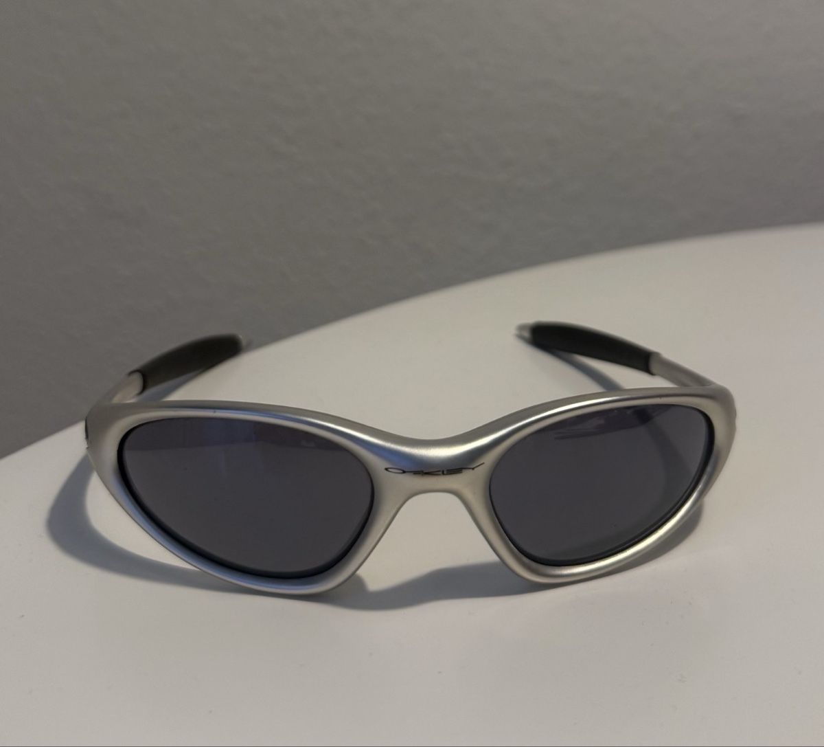 Oakley Brillen & Gläser: Oakley Minute Vintage Sonnenbrille Silber – Gebraucht aus Bern von Laufsport3000 1