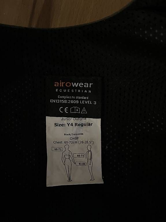 Protezioni & Imbottiture: Airo wear outlyn Reitweste Gr. Y4 regular – Usato da Uttwil venduto da julesonne 1