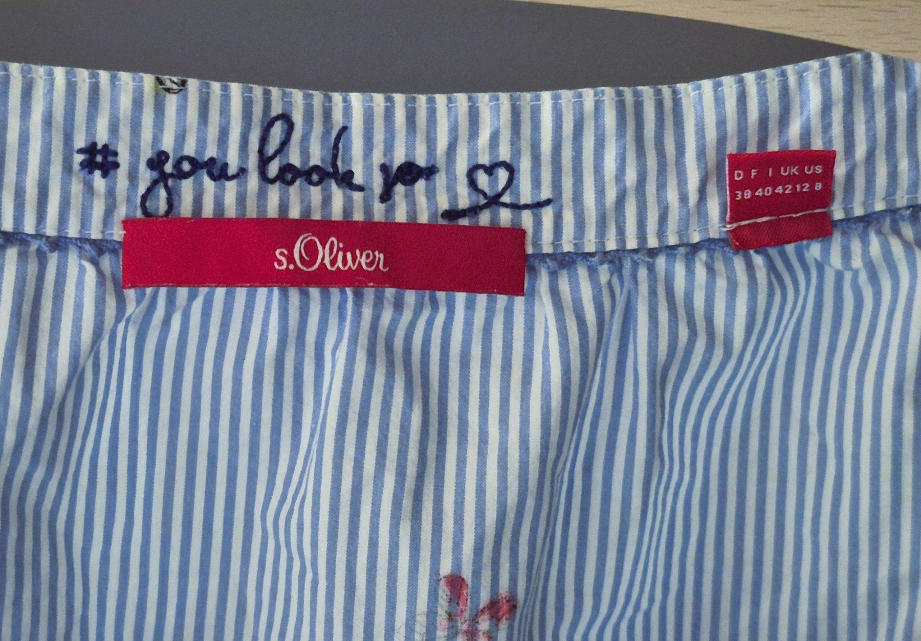 Camicette: Bluse mit Schmetterlingen Grösse 38 – Usato da St. Gallen venduto da Amelie_73 2