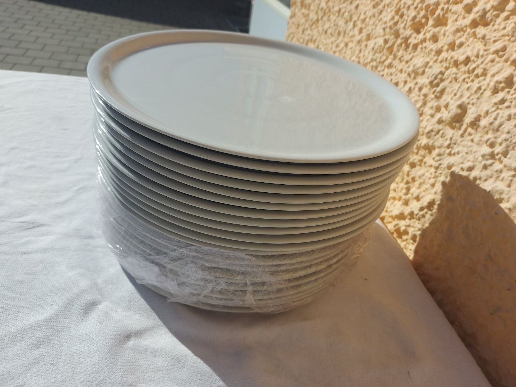 Piatti: Pizzateller ; 34cm Teller, Essteller,  21 Stk, Weiss – Nuovo e nell'imballaggio originale da Rheinau venduto da profitronic.shop 2