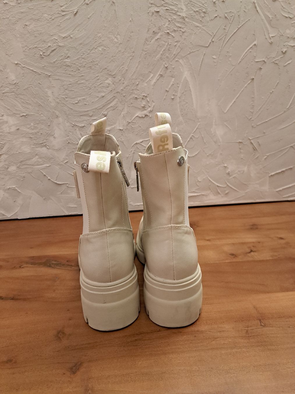 Scarpe da donna: Schuhe Boots Von Refresh Grösse 41 – Usato da Männedorf venduto da ste_9lfs 4