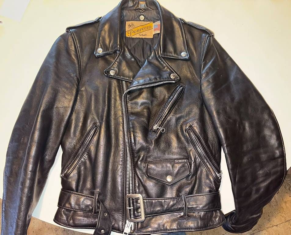 Vestes: 11 Perfecto Schott N. Y. C – D'occasion à Biel/Bienne par loudmuffles 4