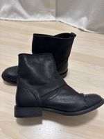 Schwarze Leder Stiefeletten mit Nieten Gr. 39 MDK