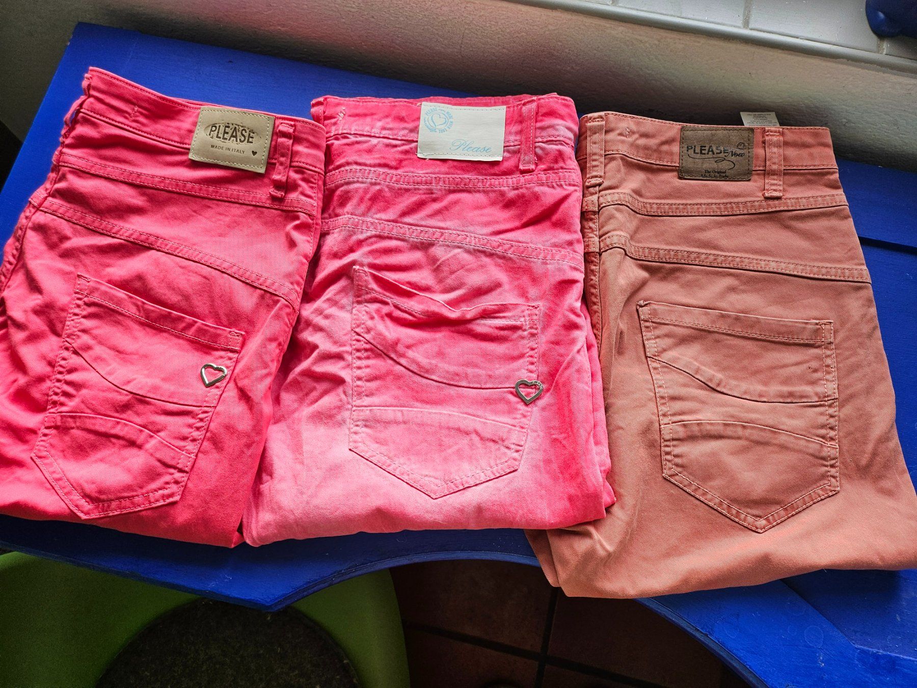 Please Jeans Pantaloni: Please Hosen Medium- 3 Stück – Usato da Triesen venduto da Teddyeddy