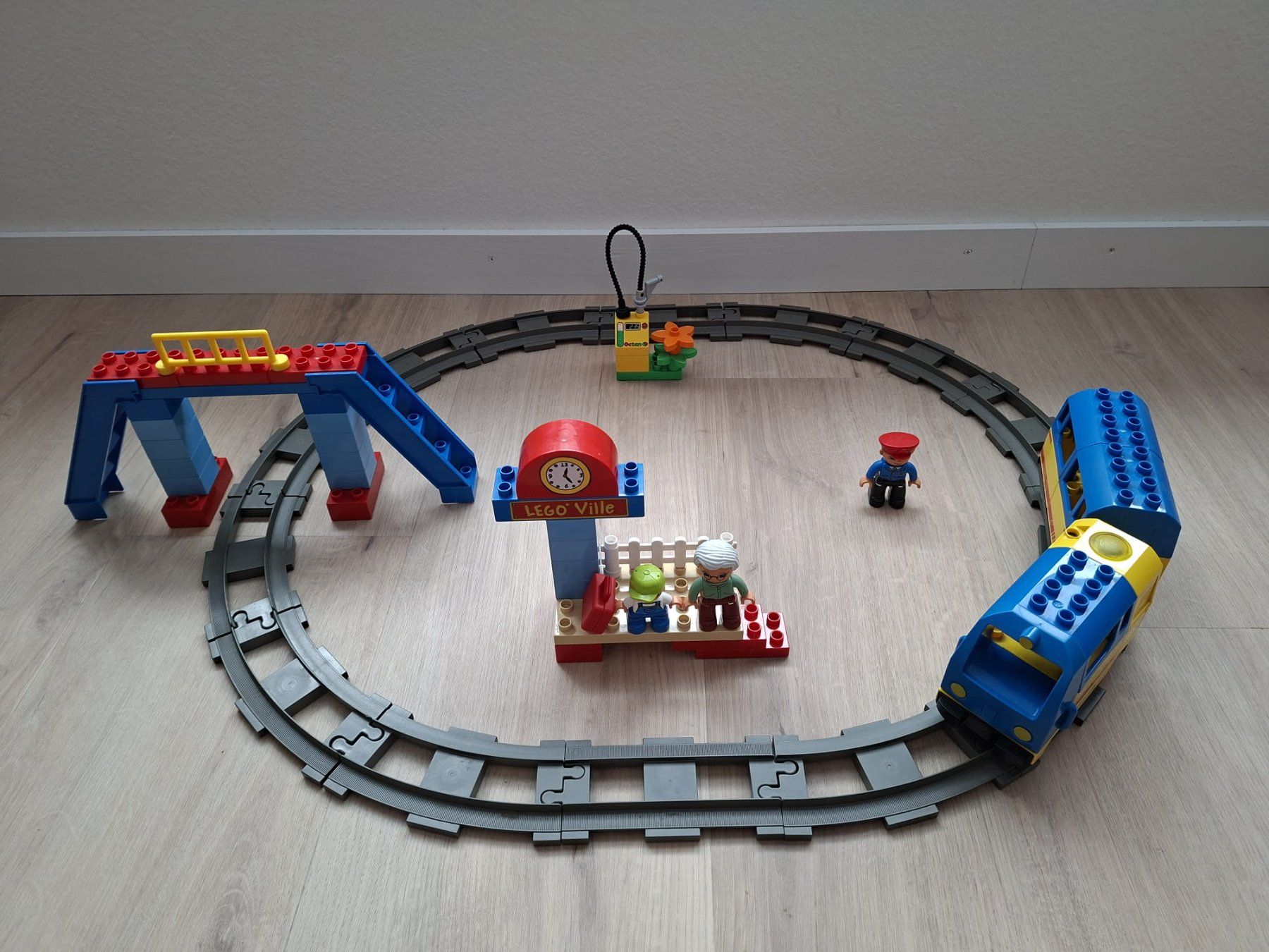 Lego Giocattoli: Lego Duplo elektrische Eisenbahn 5608 – Usato da Wittenbach venduto da Gugielmo