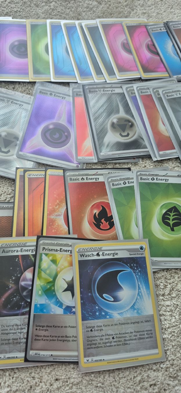 Pokémon Carte collezionabili: Pokémon Holo Energiekarten Sammlung – Usato da Mönchaltorf venduto da Volkner 3
